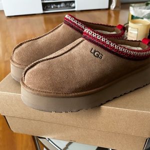 Ugg Tazz slip on platforms